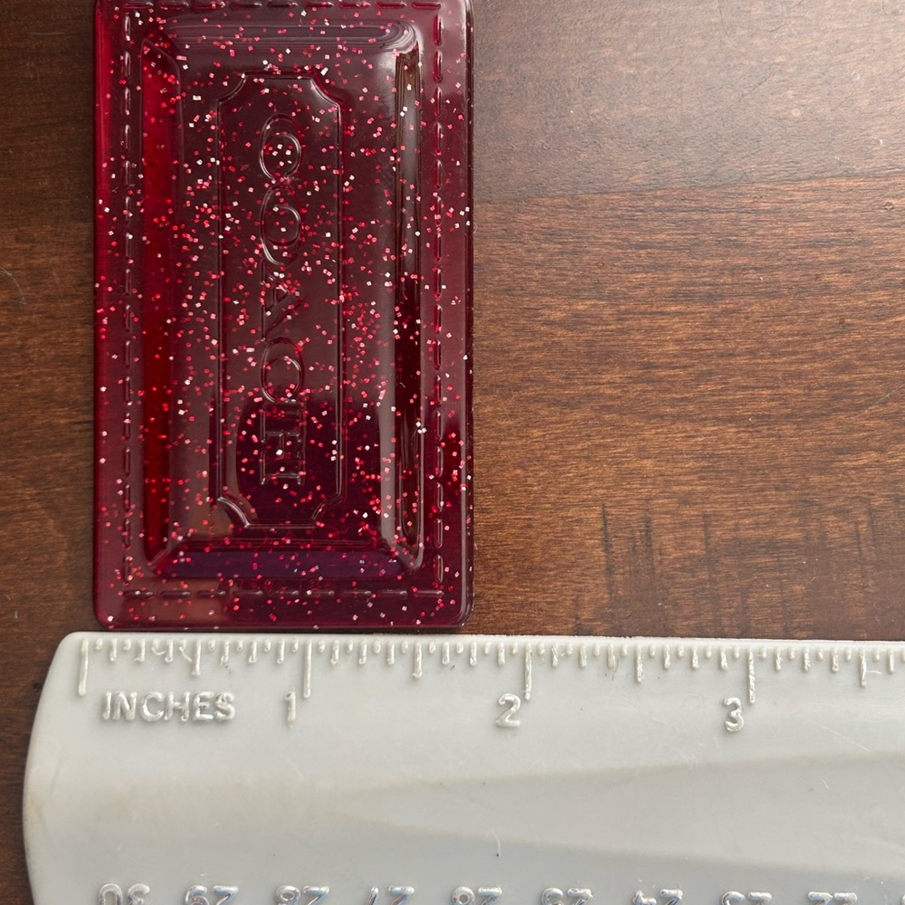 Vintage Coach Poppy hang tags. Raspberry glitter acrylic & patent leather. - Picture 7 of 10